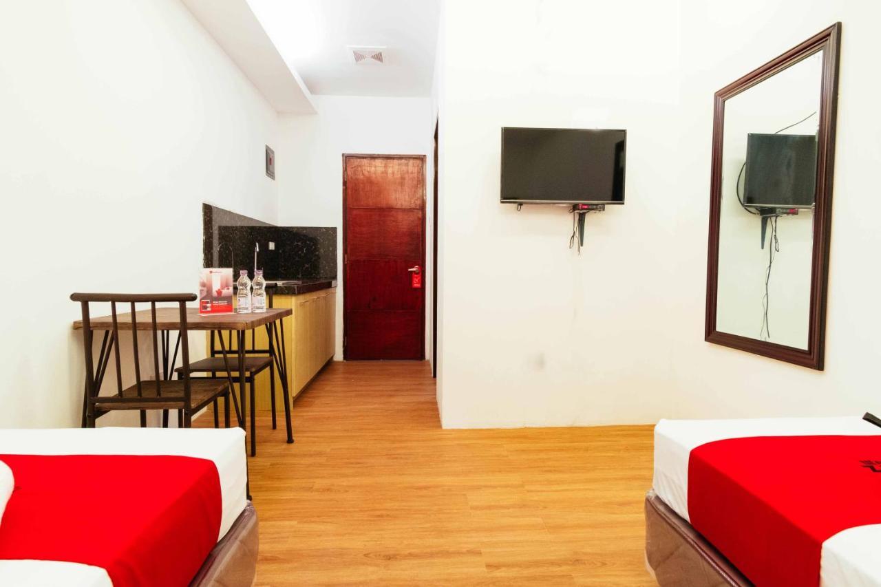 Reddoorz Plus Near Commonwealth Regalado Кесон Сити Екстериор снимка